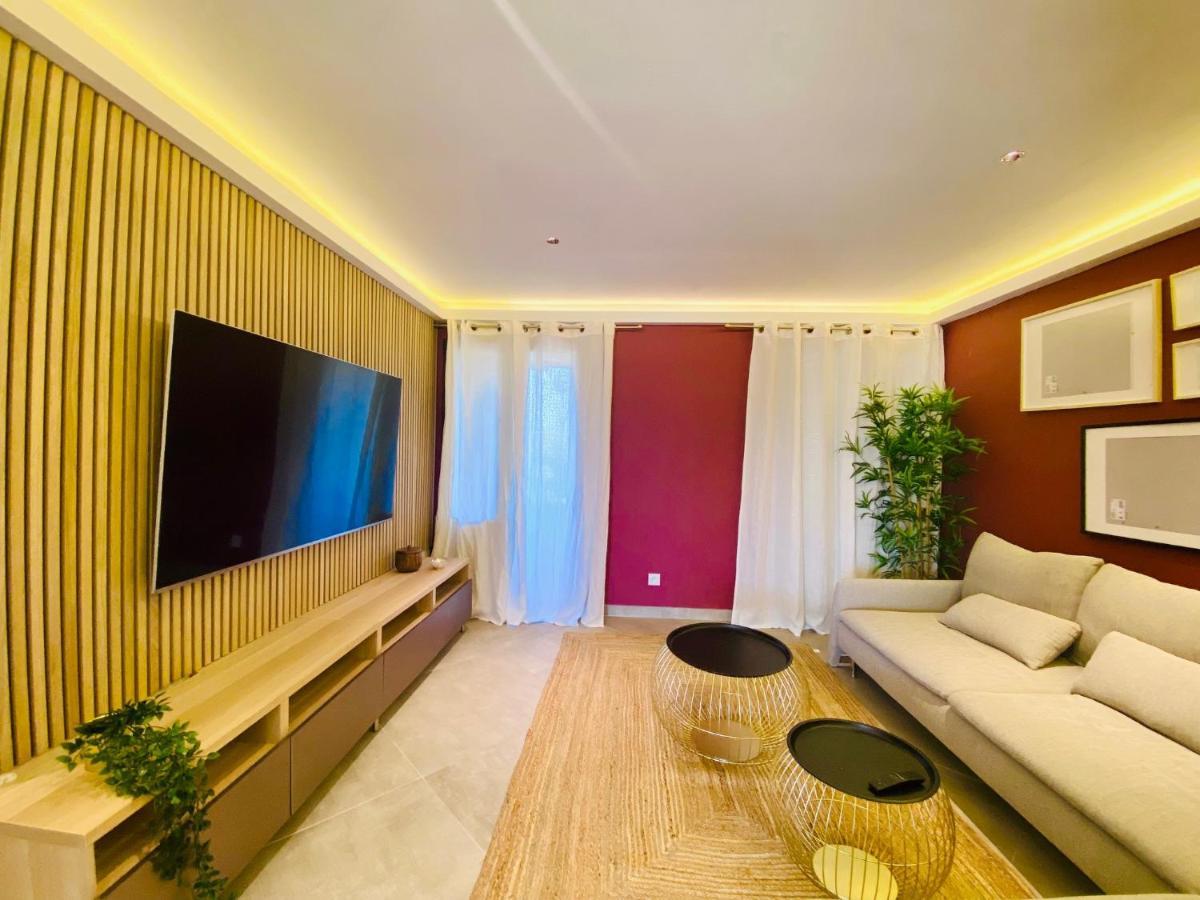 Ferienwohnung Duplex 120M2 Terrasse Vue Sur Nîmes Exterior foto
