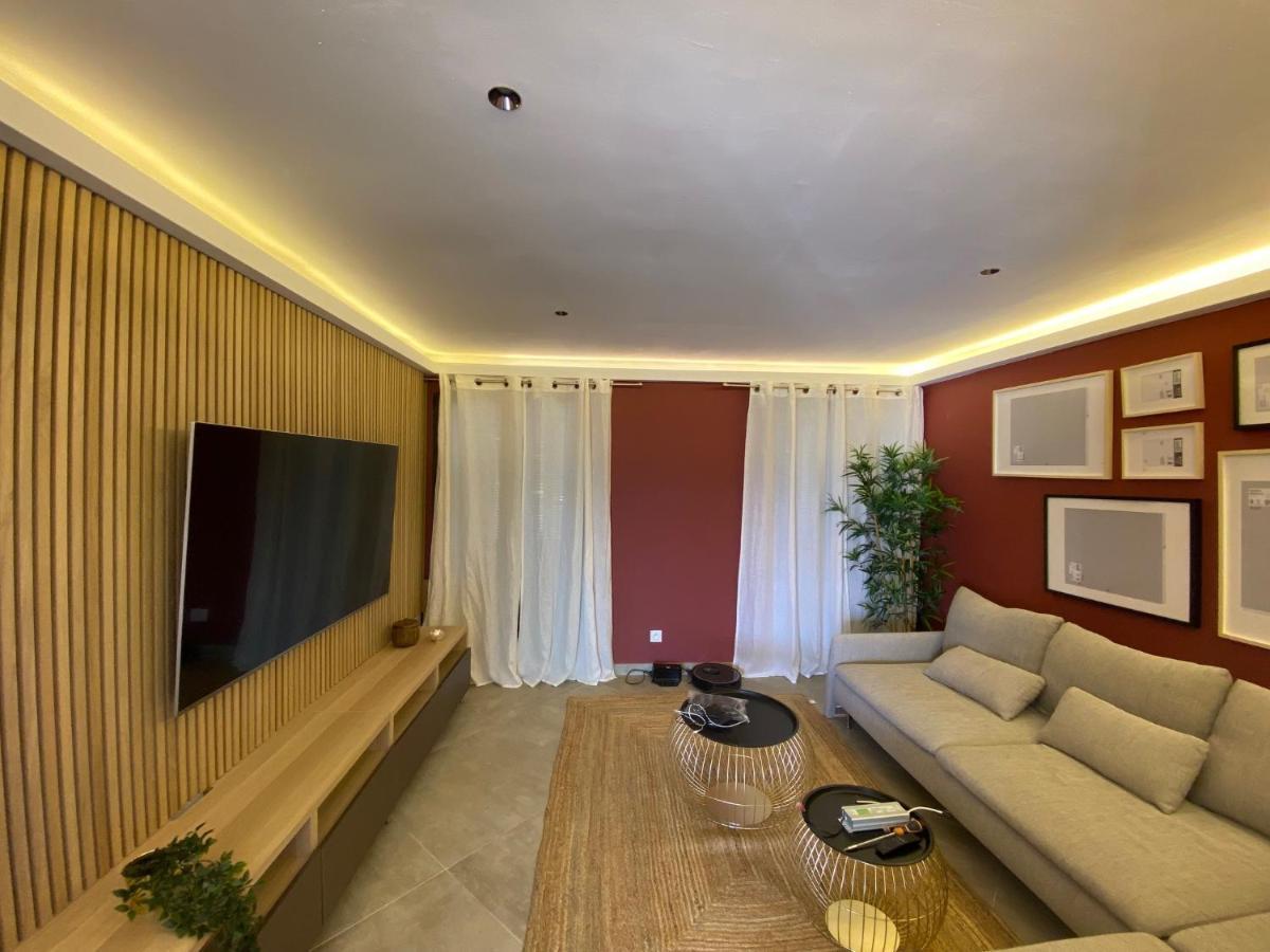 Ferienwohnung Duplex 120M2 Terrasse Vue Sur Nîmes Exterior foto